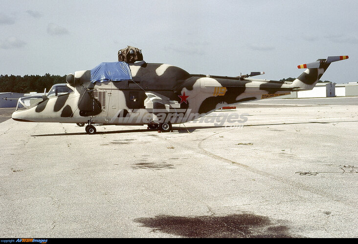 US QS-55 (N119AR) at Orlando - Sanford (10 September 1990).jpg