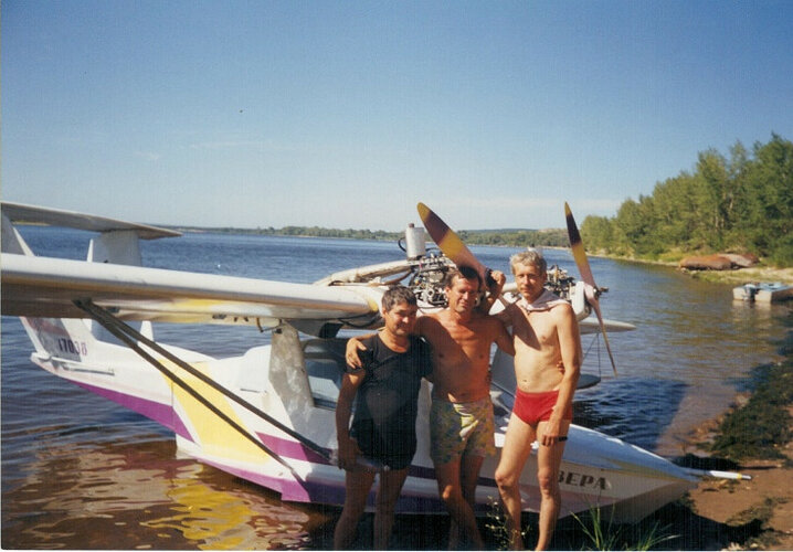 A.G. Annenkov (center) & Gennady Ivanov (right) during tests of 'Vera' on the Volga, 1996.jpg