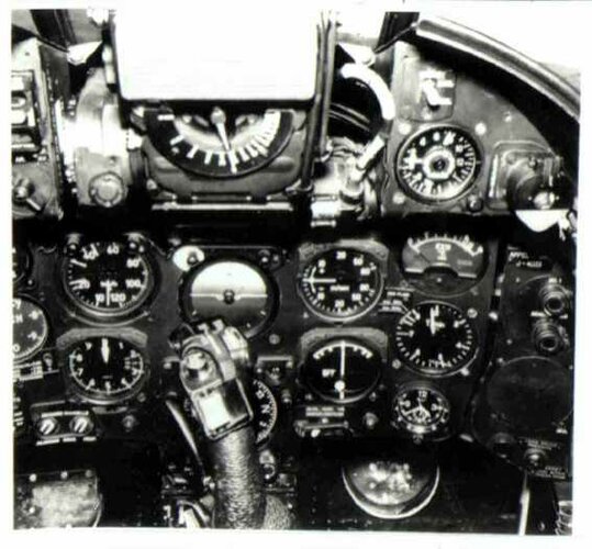 p16_bw_cockpit.JPG