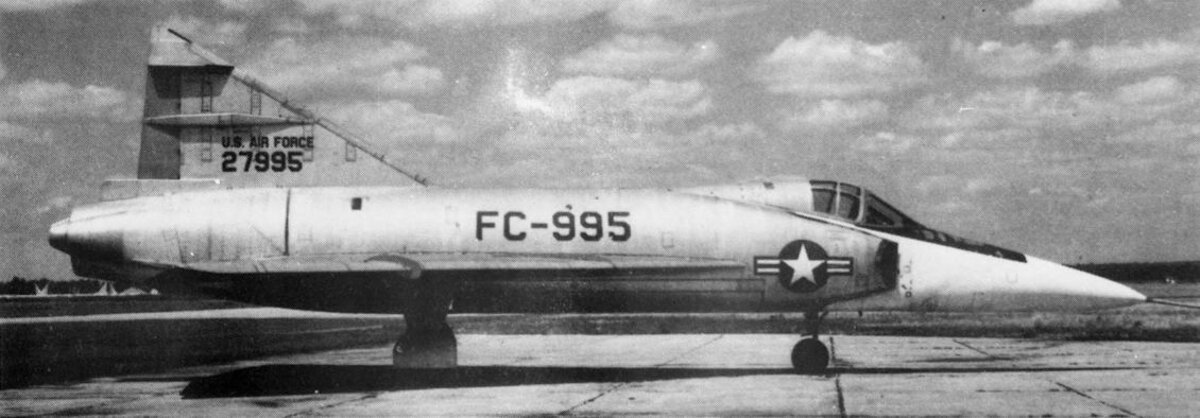 YF-102 No.2.jpg
