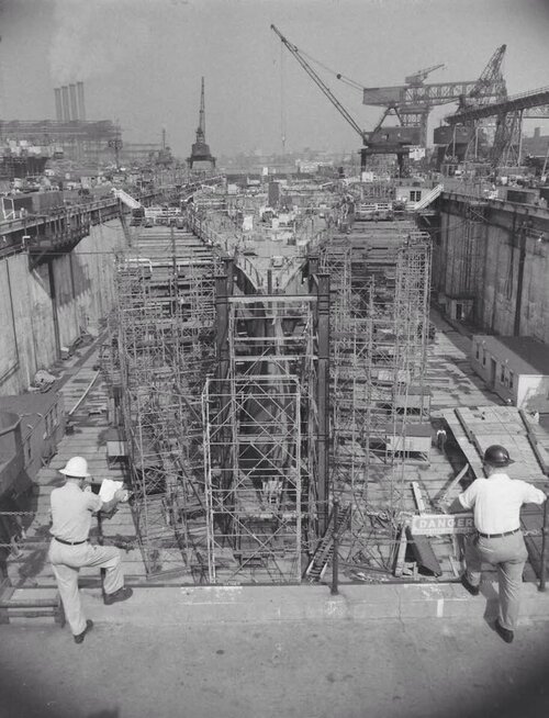 Reprisal CV-35 sits unfinished at New York Naval Shipyard in August 1945 LIFE magazine Sam She...jpg