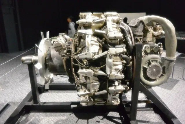 HA42 tractor engine.jpg