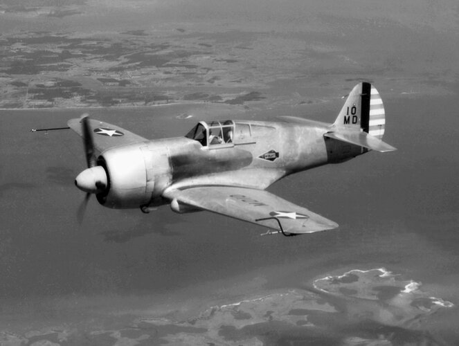 Curtiss_XP-42_in_flight_1945.jpg