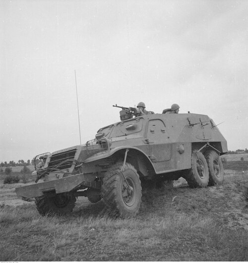 BTR-152.jpg