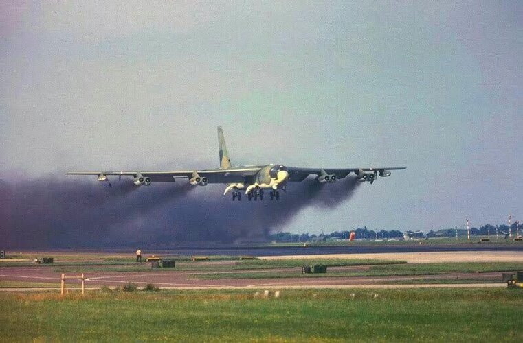 B-52G takeoff 01.jpg