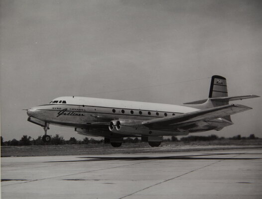 Avro_Canada_C-102_Jetliner.jpg