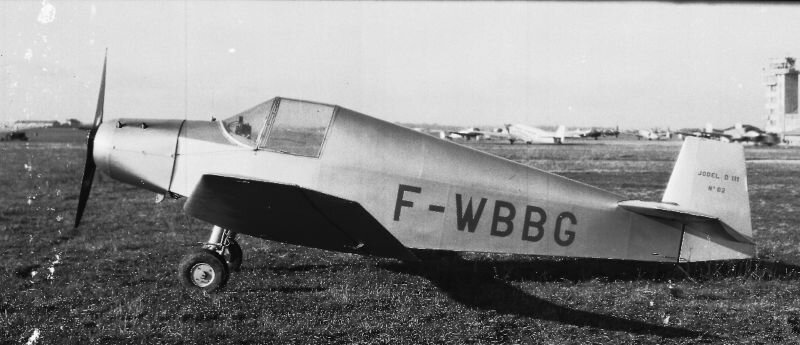 Jodel D 111 n° 02 F-WBBG (PhR).jpg