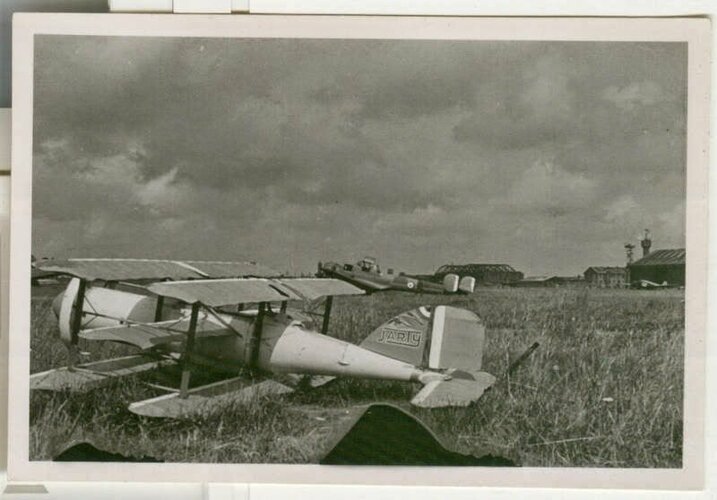 Aviette Jarty, 1935, propulsion musculaire, à Villacoublay en 1940.jpg