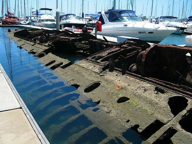 J 7 sank as breakwater suburban Hampton Victoria in 1929  now  Sandringham Yacht Club 1.JPG