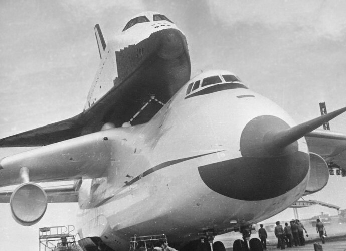 15-6871861-buran-mriya..jpg