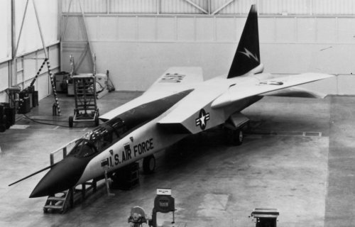 Mock up of early Model 818 design to USAF SOR-183 comp.jpg